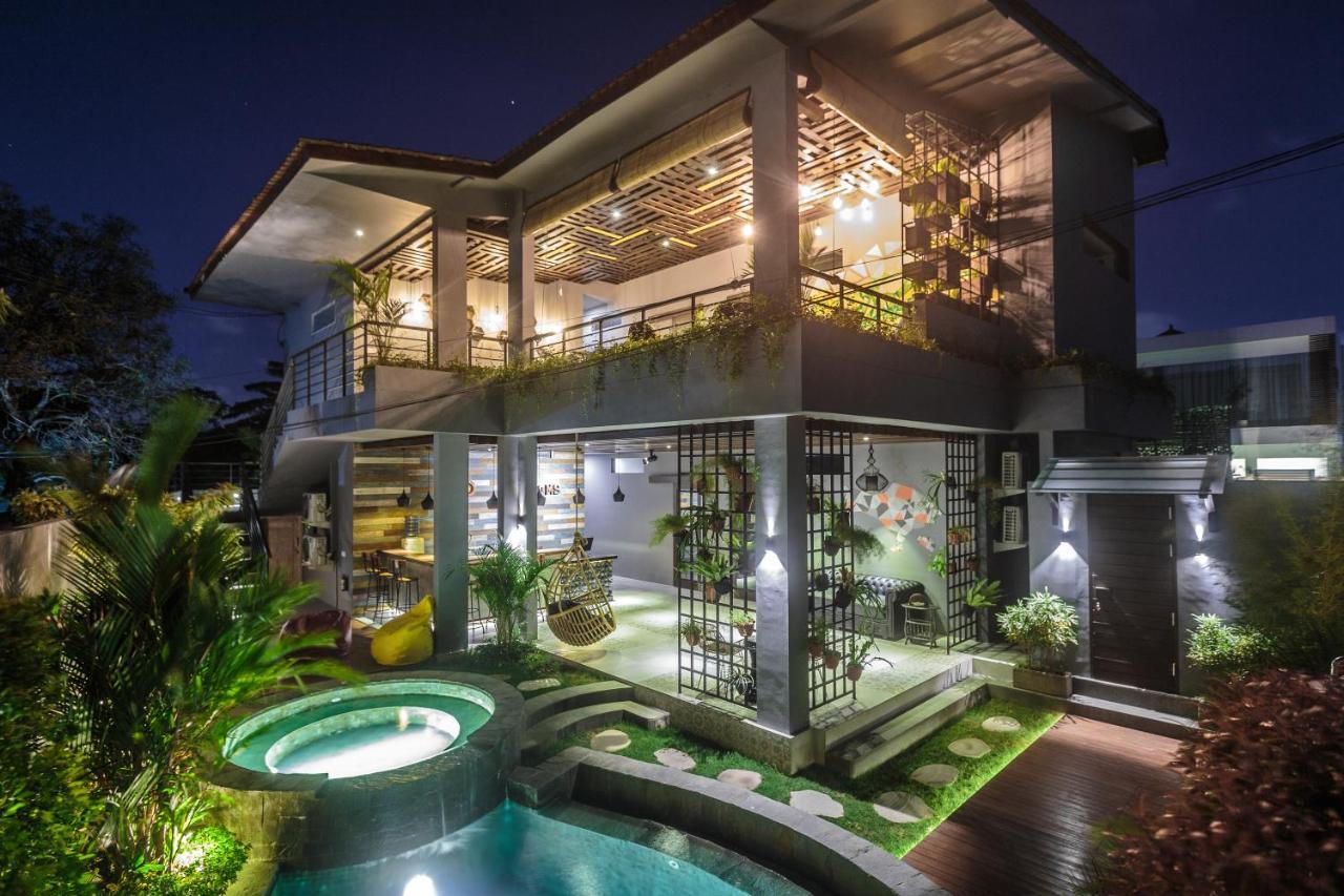7Rooms Villa Seminyak Buitenkant foto